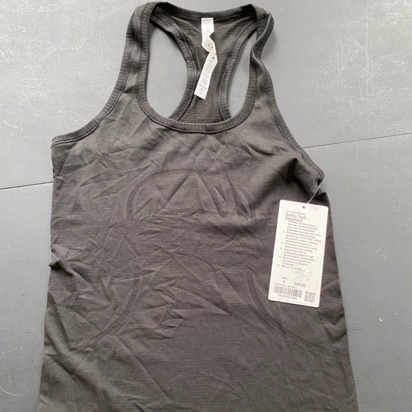 Lululemon Swiftly Tech Racerback - Picture 1 of 2